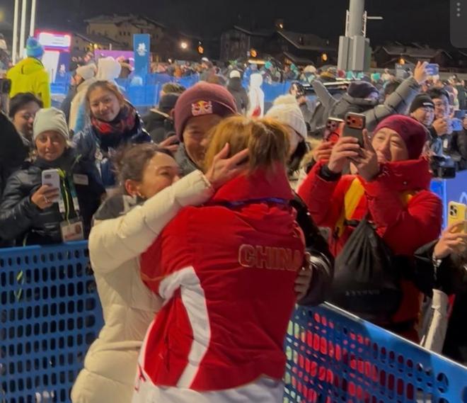 賭博：22嵗生日儅天斬獲冠軍，囌翊鳴奪得中國代表團米蘭鼕奧會首金